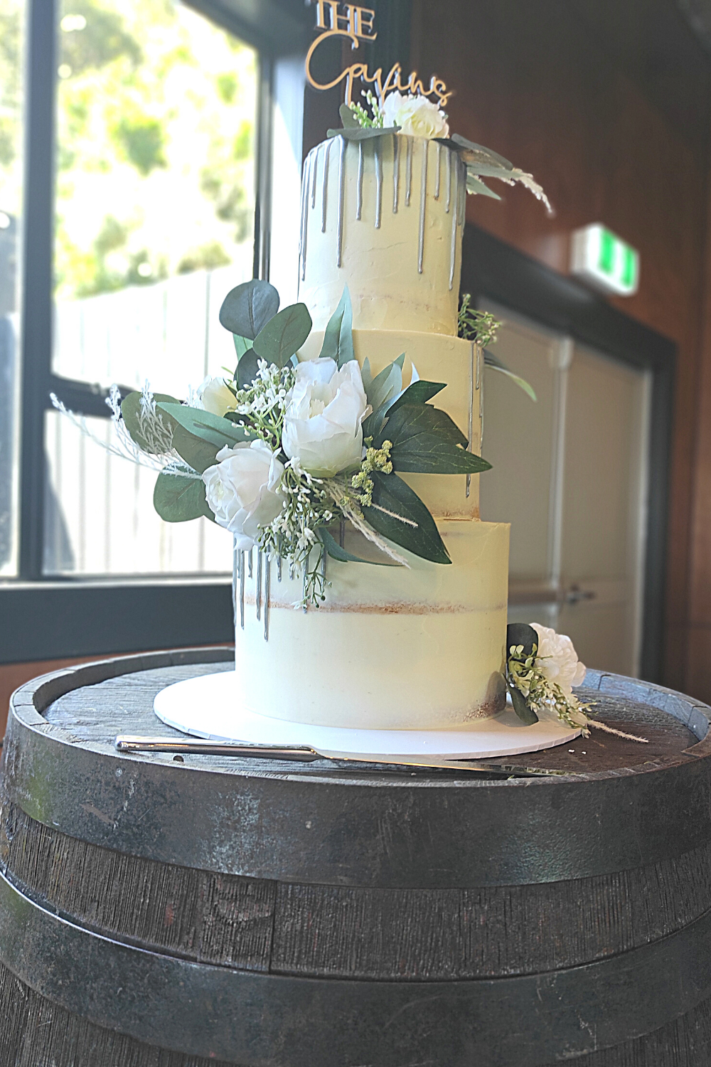 Rustic Wedding cake with drip
